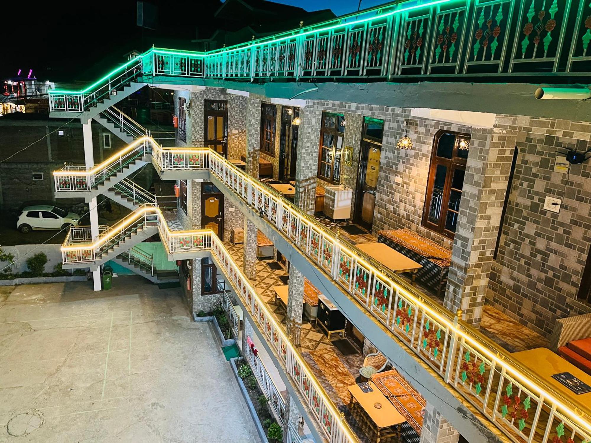 Hotel Pablo Escobar Kasol Exterior foto